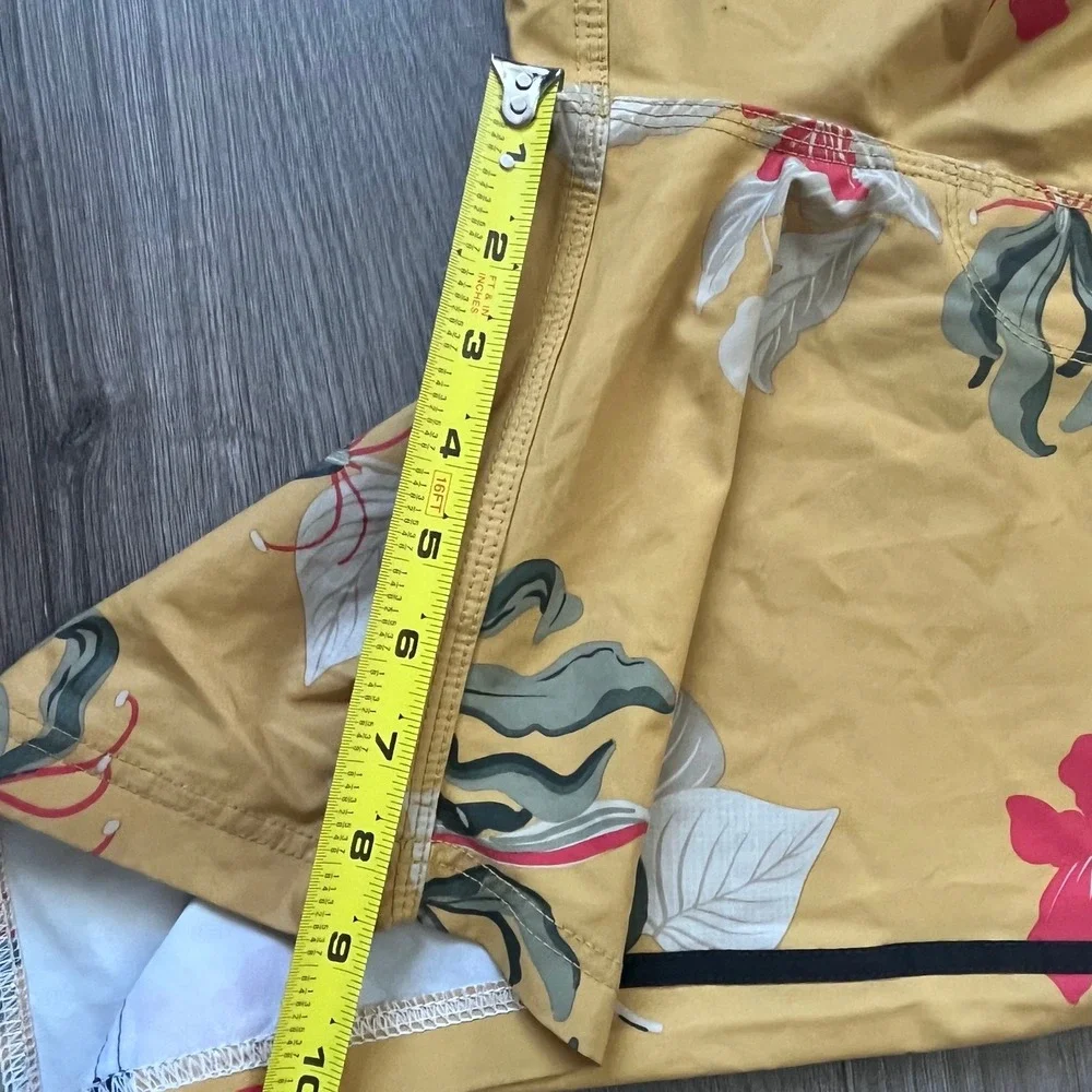 Vissla Mens Board Shorts Size 28 Yellow Floral Upcycled Coconut Poly M115MMOO